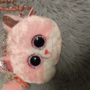 We are selling a, fashion Ty bag